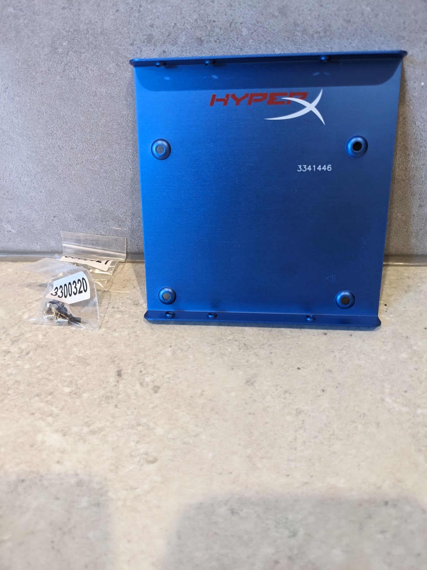 Kingston HyperX 3341446 2.5" to 3.5" SSD Hard Drive Bracket